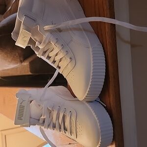 White high top sneaker